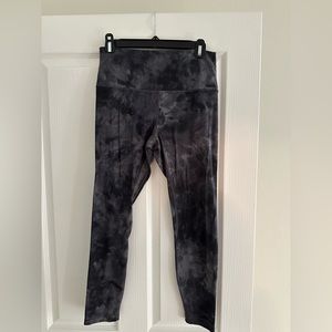 Lululemon leggings size 10